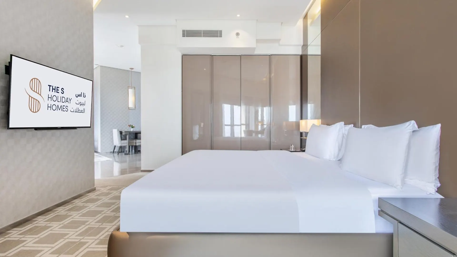 Spacious Studio Apartment In Hyatt Regency Dubai Creek Heights By The S Holiday Homes