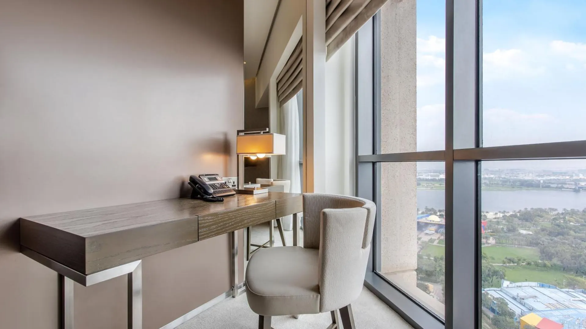 Spacious Studio Apartment In Hyatt Regency Dubai Creek Heights By The S Holiday Homes