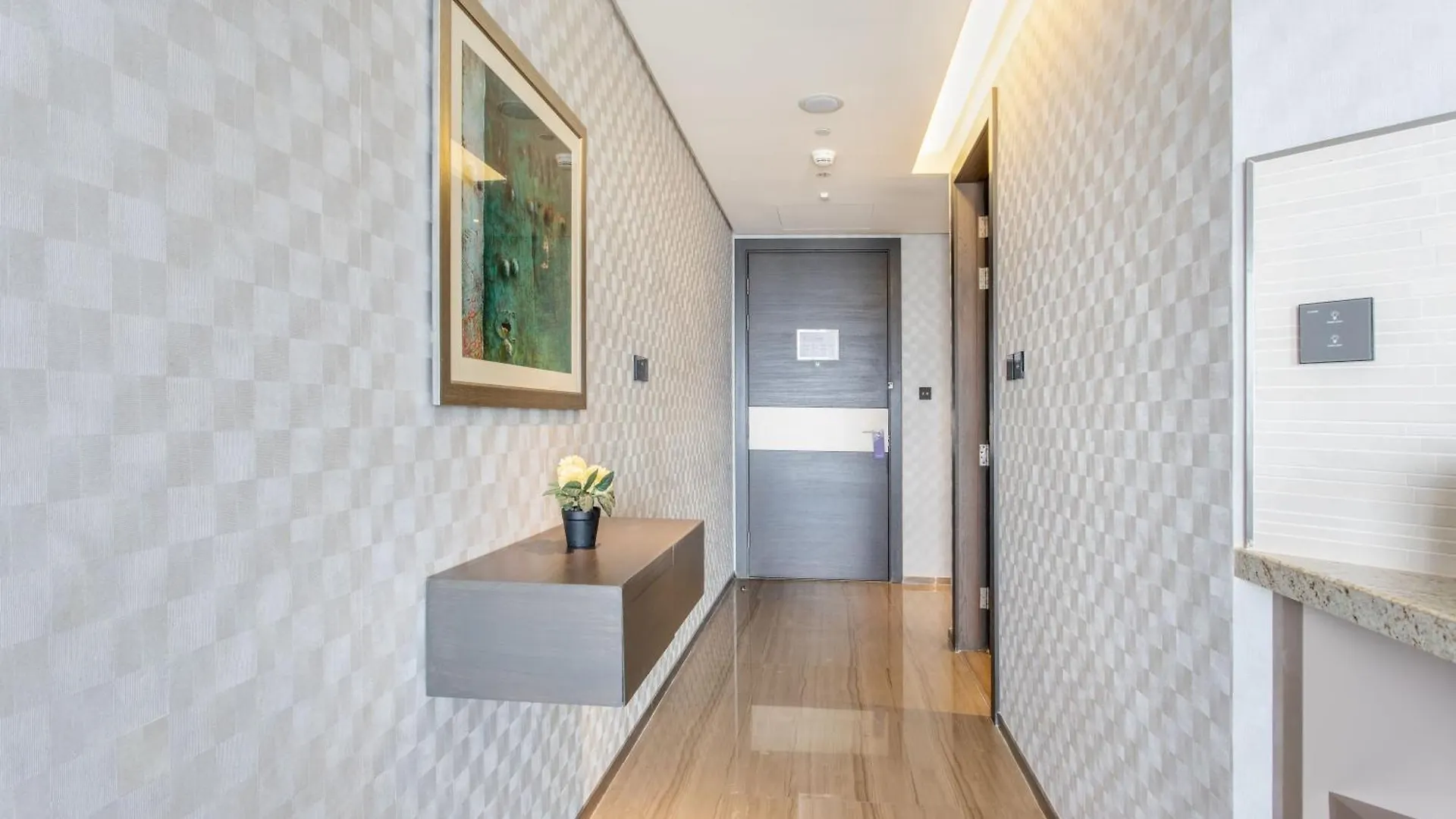 Spacious Studio Apartment In Hyatt Regency Dubai Creek Heights By The S Holiday Homes